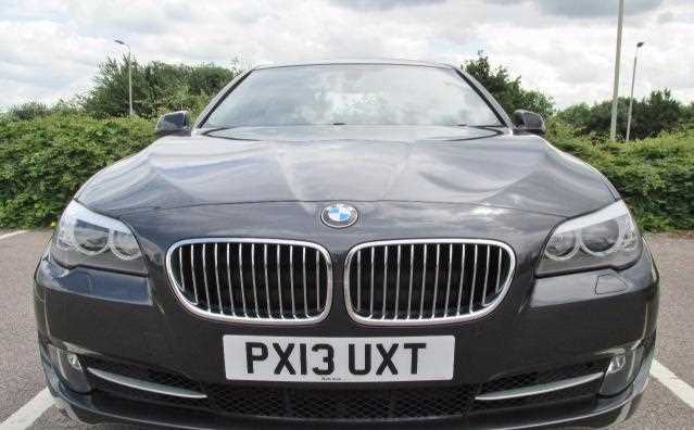 2013 BMW 5 SERIES image 2