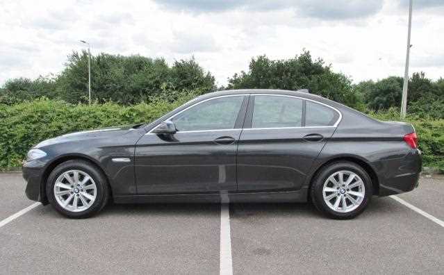 2013 BMW 5 SERIES image 3