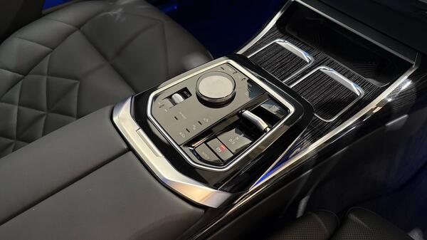 2024 BMW 7 Series image 7