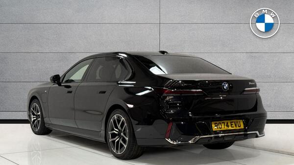 2024 BMW 7 Series image 3