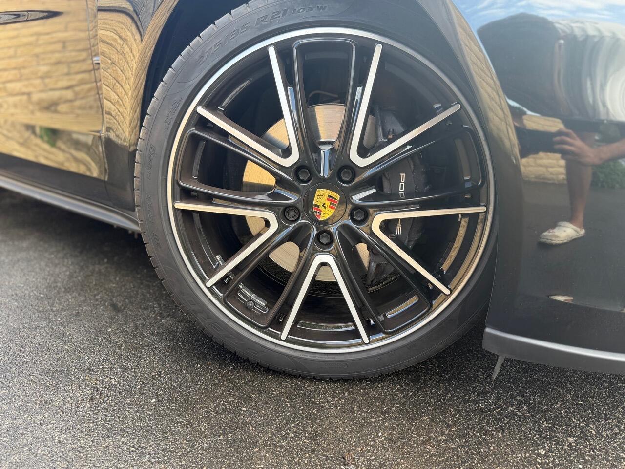 2017 PORSCHE Panamera image 14