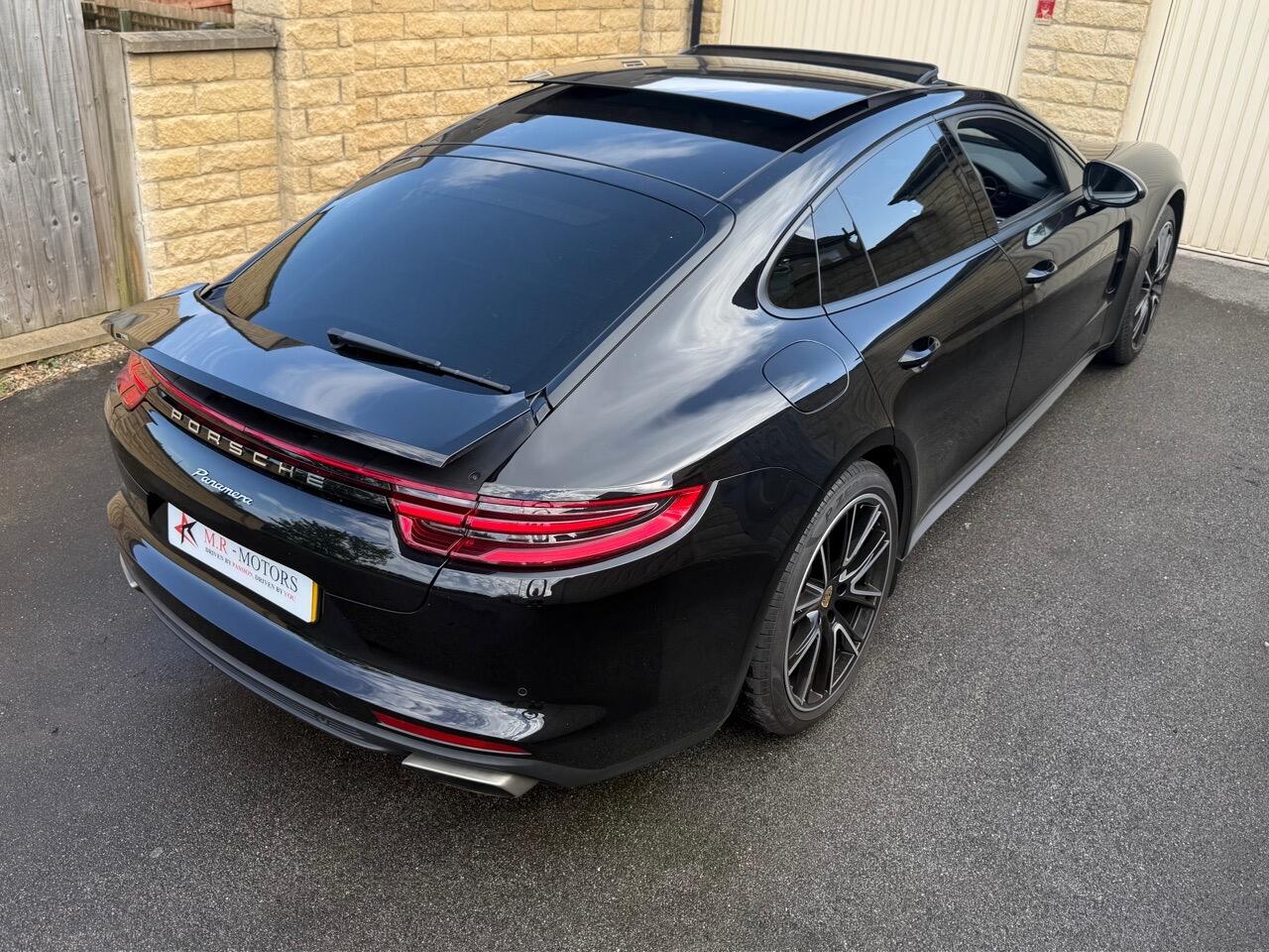2017 PORSCHE Panamera image 6