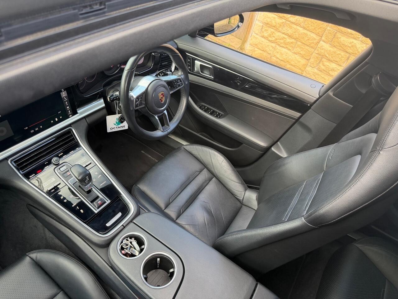 2017 PORSCHE Panamera image 11