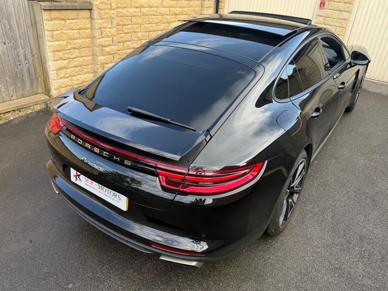 2017 PORSCHE Panamera image 5