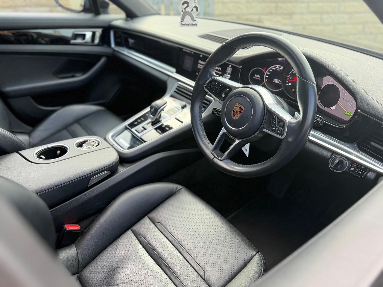 2017 PORSCHE Panamera image 10