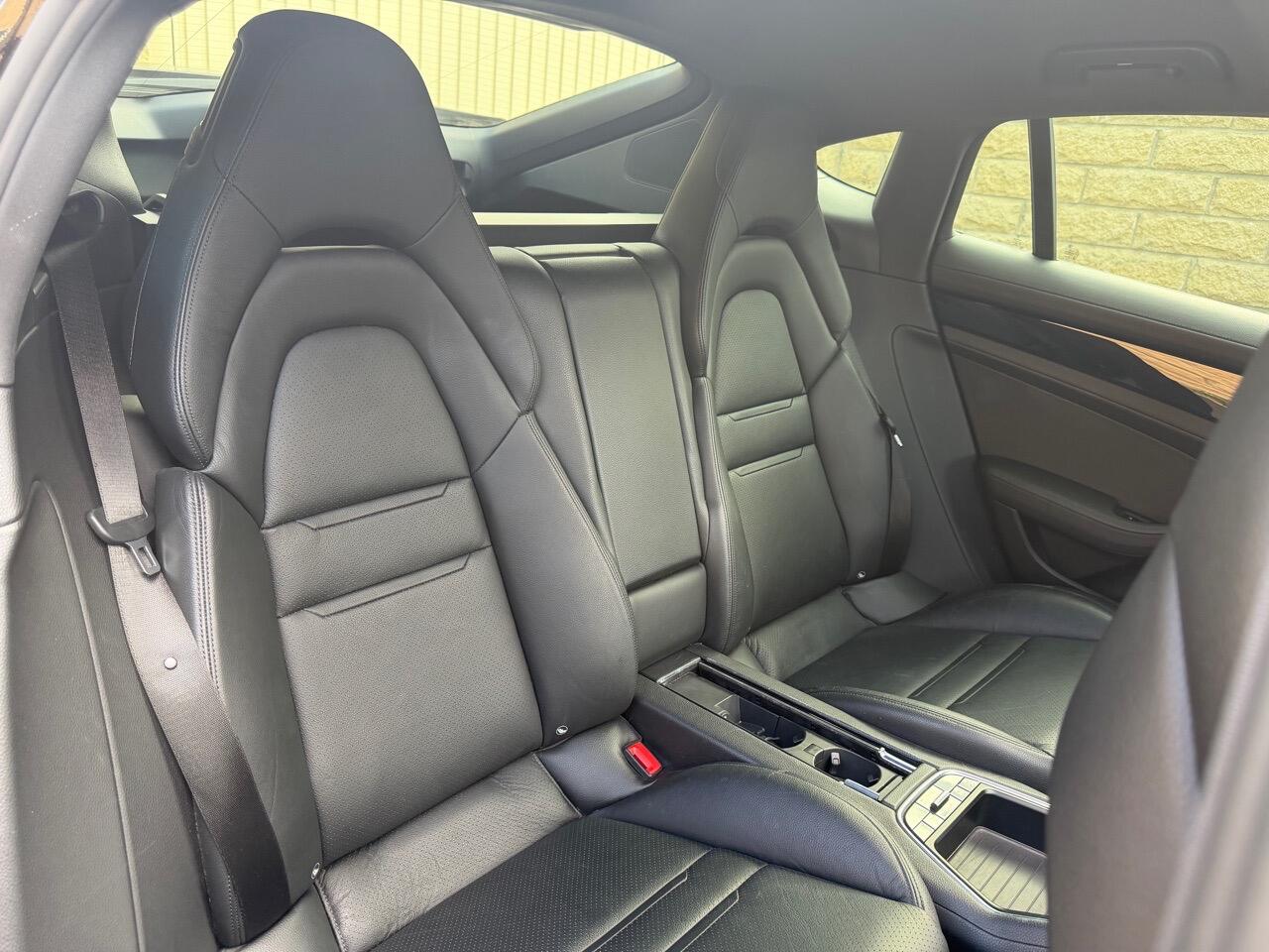 2017 PORSCHE Panamera image 12